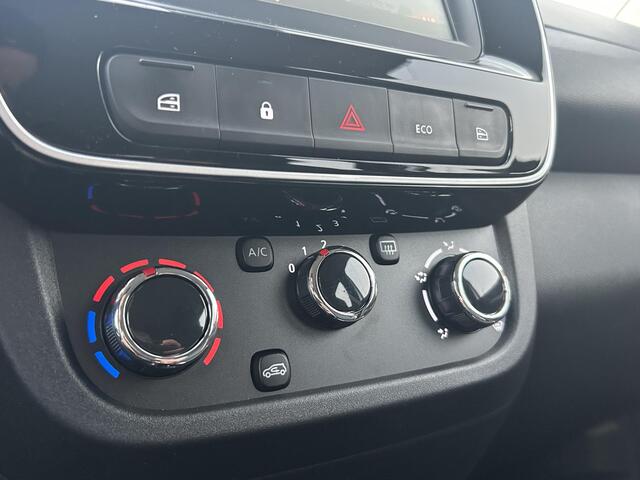 Dacia Spring Expression 27 kWh / Navigatie / Airco / Limit Control / Camera / Media Voorbereiding /