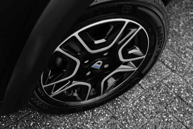 Dacia Spring Comfort Plus 27 kWh | navigatie | lederen bekleding | achteruitrijcamera | incl. Bovag rijklaarpakket met 12 maanden garantie |