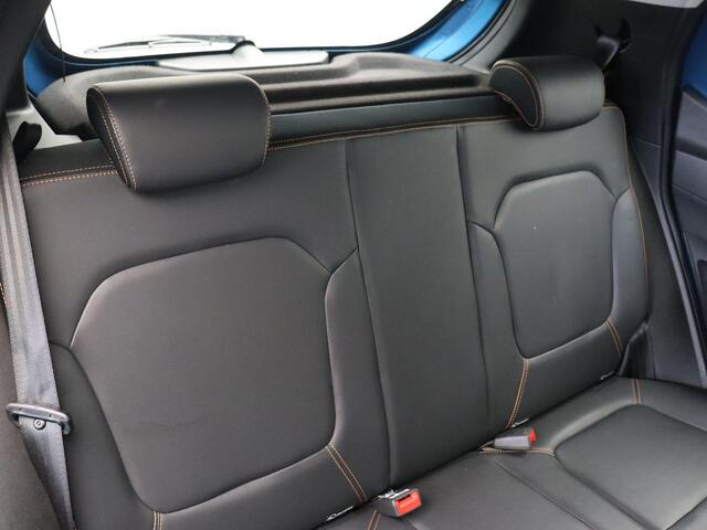 Dacia Spring Comfort Plus 27 kWh | Navigatie | Airco | Lederen interieur | SOH 93,6% |