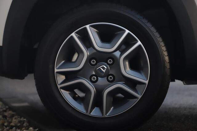 Dacia Spring Business 27 kWh Automaat Navigatie Camera Airco Cruise 14 inch LMV Elektrische Ramen Dealer Onderhouden!