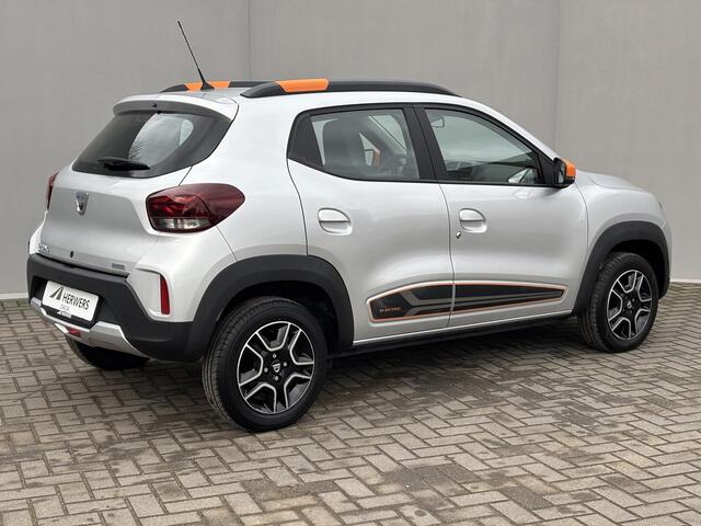 Dacia Spring Expression 27 kWh Automaat / SOH Accu 93% / Lederen Bekleding / Camera / Parkeersensoren Achter / Airco /