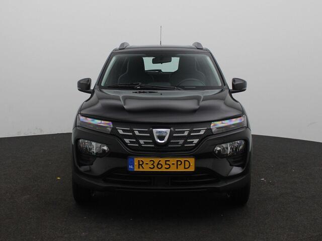 Dacia Spring Comfort Plus (Orange Pack) 27 kWh | Automaat | Airco | Medianav met DAB en Apple CarPlay & Android Auto | Lichtmetalen velgen | Metaalkleur |