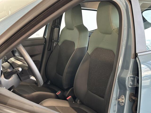 Dacia Spring Extreme 65 26.8 kWh NIEUW | 30 KW DC LADER | ACHTERUITRIJCAMERA | PARKEERSENSOREN VOOR&ACHTER | NAVIGATIE