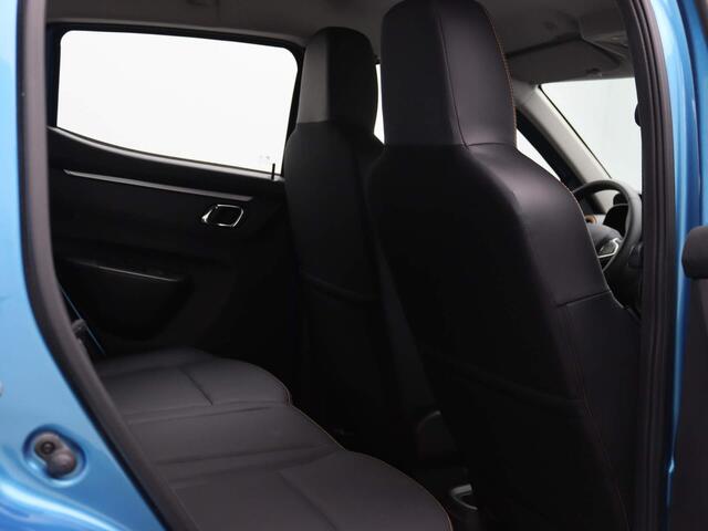 Dacia Spring Comfort Plus 27 kWh | Achteruitrijcamera | Lederen Bekleding | Apple Carplay & Android Auto | Navigatie |