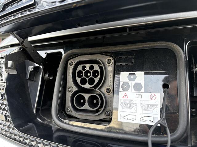 Dacia Spring Comfort Plus 27 kWh | Camera | Navigatie | Airco | Dealerauto |