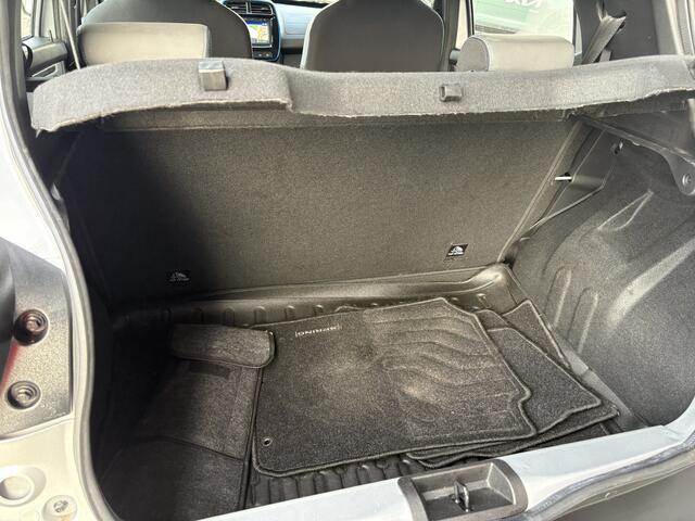 Dacia Spring Comfort Plus 27 kWh | Camera | Navigatie | Airco | Dealerauto |