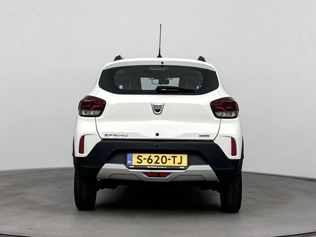 Dacia Spring Essential 27 kWh 45PK | Navigatie | Achteruitrijcamera | Lederen Bekleding | Automaat
