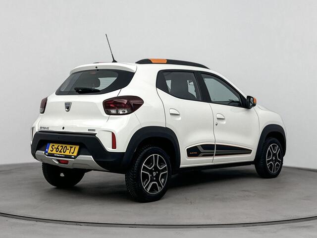 Dacia Spring Essential 27 kWh 45PK | Navigatie | Achteruitrijcamera | Lederen Bekleding | Automaat