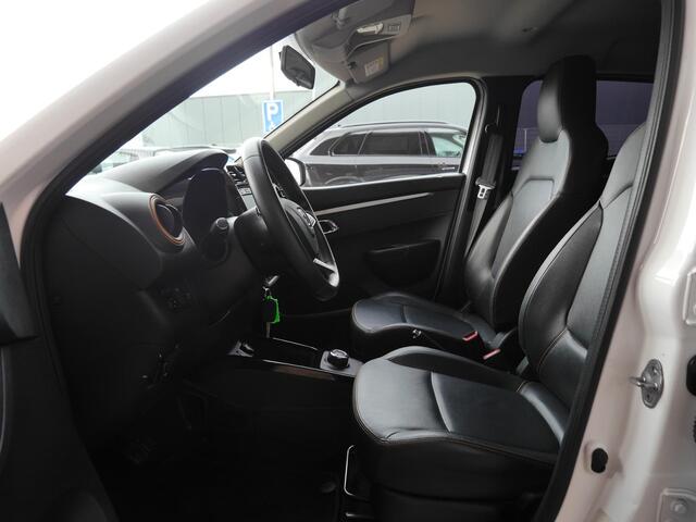 Dacia Spring Expression 27 kWh | Achteruitrijcamera | Parkeersensoren achter | Lichtmetalen velgen | Airco | Navigatiesysteem | Bluethooth | Elektrisch bedienbare ramen