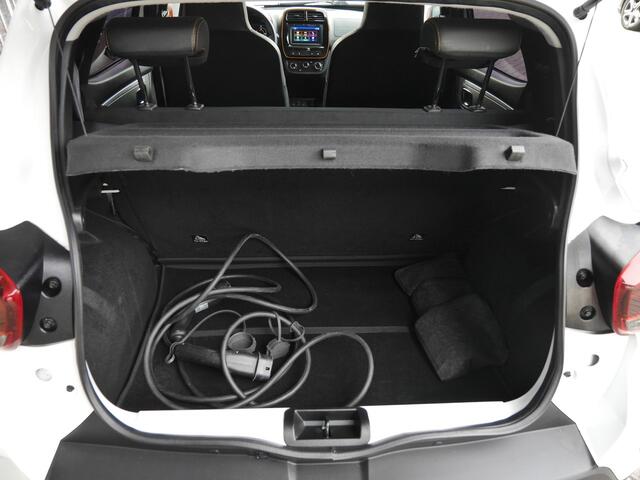 Dacia Spring Expression 27 kWh | Achteruitrijcamera | Parkeersensoren achter | Lichtmetalen velgen | Airco | Navigatiesysteem | Bluethooth | Elektrisch bedienbare ramen