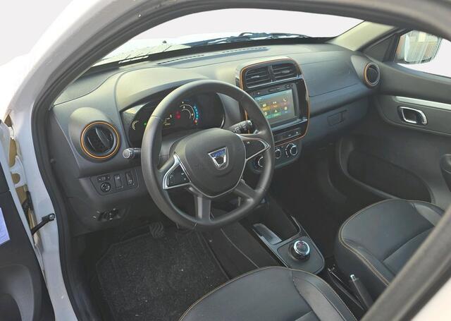 Dacia Spring Essential 27 kWh