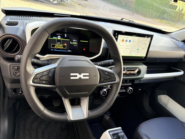 Dacia Spring Extreme 65 26.8 kWh | SoH waarde 97,6% | Dacia Media Nav Line | Camera achter | Lage kilometerstand | Vehicle-to-load | DC snelladen | Nederlandse auto!! | Eerste eigenaar |