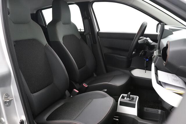 Dacia Spring Extreme 65 26.8 kWh | DC Lader | Noodlaadkabel | Sensoren v+a |