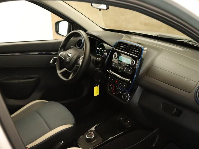 Dacia Spring Comfort 27 kWh - ORIGINEEL NEDERLANDSE AUTO - SOH 92%! - AIRCO - AUTONOMOUS EMERGENCY BRAKING - DAB ONTVANGER - LICHTMETALEN VELGEN 14" - STOF/KUNSTLEDEREN BEKLEDING - DAKRAILS - ELEKTRISCHE RAMEN VOOR EN ACHTER - BLUETOOTH TELEFOONVOORBEREIDING