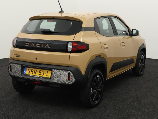 Dacia Spring Extreme 65 26.8 kWh | DC LADER | PARKEERSENSOREN | APPLE & ANDROID CARPLAY | LAGE KM-STAND! |