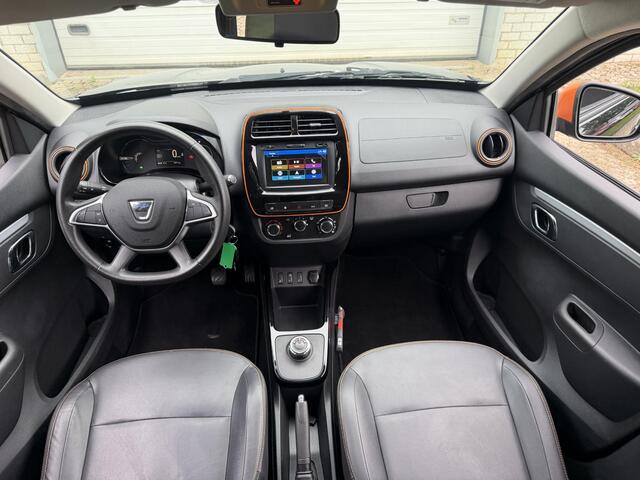 Dacia Spring Comfort Plus 27 kWh / Achteruitrijcamera / Dealer Onderhouden / Apple Carplay & Android Auto / 1e Eigenaar / Navigatie / Cruise Control / – foto 2