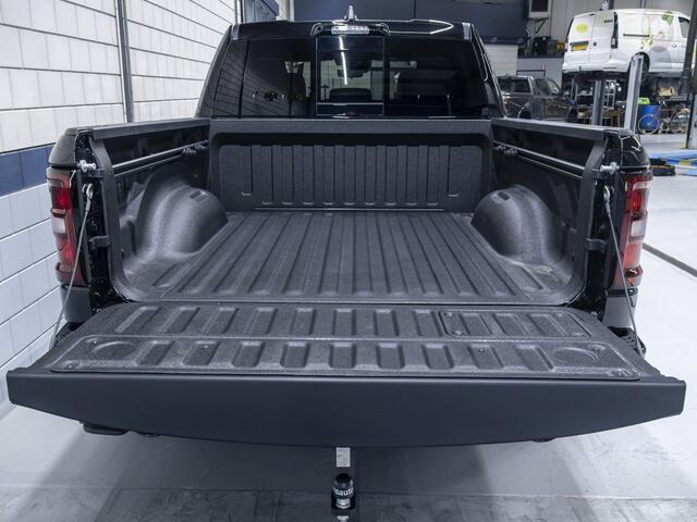 Dodge 2026 Ram Laramie Night Edition | 5.7L V8 Hemi | Full Option