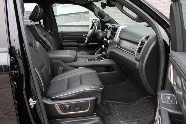 Dodge 1500 Ram 5.7 V8 4x4 Crew Cab Limited / Carplay / Panoramadak / N.A.P.
