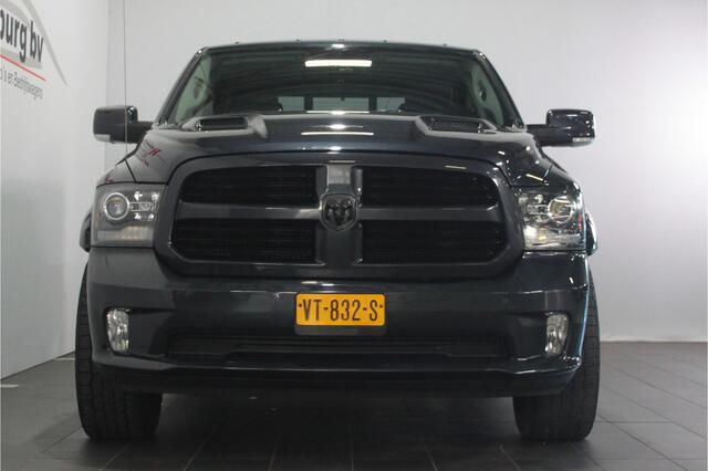 Dodge 1500 Ram 5.7 V8 4x4 Quad Cab 6'4 - Wide body - Camera / Schuifdak / Navi