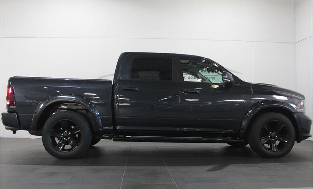 Dodge 1500 Ram 5.7 V8 4x4 Quad Cab 6'4 - Wide body - Camera / Schuifdak / Navi