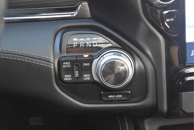 Dodge 1500 Ram 5.7 V8 4x4 Crew Cab Limited | Multi Function Tail | 2x LPG | Black |