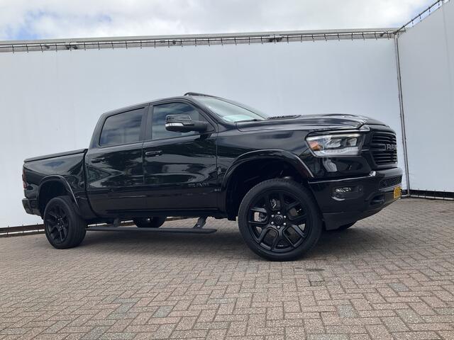 Dodge 1500 Ram 5.7 V8 4x4 Crew Cab Laramie Pano Full Navi SideSteps Trekhaak Luchtvering