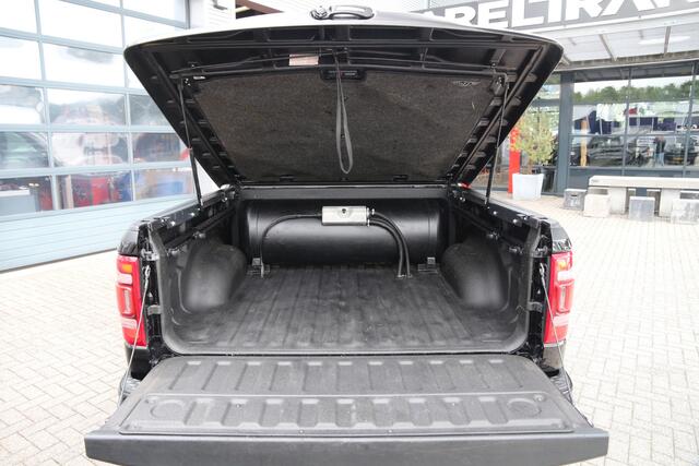 Dodge 1500 Ram 5.7 HEMI V8 | Limited | LPG 200L | Luchtvering | Panorama | Limited..
