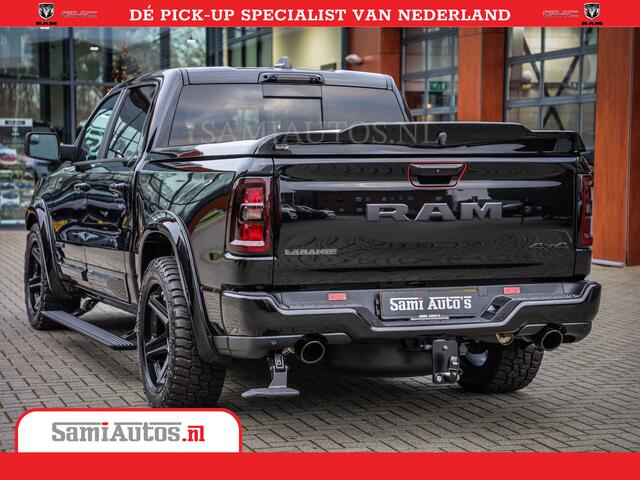 Dodge 1500 RAM Night Premium | Full Option | De Meest Luxe Pick-Up in zijn Klasse | Comfortabele Dubbele Cabine met Royale 5 Zitplaatsen | BPM vrij | Nu Leverbaar uit Voorraad | Voorraad Nr 2200 - 0886