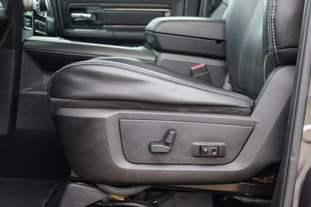 Dodge 1500 Ram 5.7 V8 4x4 Quad Cab 6'4 120L tank, Luchtvering, Trekhaak 3500KG, Leder, Schuif/Kanteldak