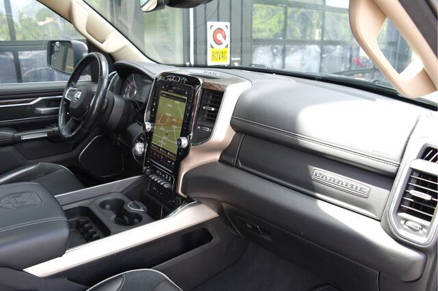 Dodge 1500 Ram 5.7 V8 4x4 Crew Cab Laramie | BPM VRIJ | 12'' Navi | Adaptive | Schuifdak | FULL OPTION | NL-Auto