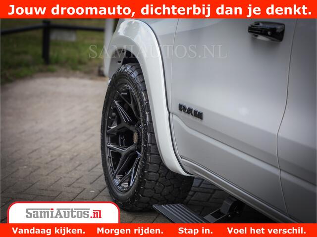 Dodge 1500 Ram Limited Night | 5.7 V8 Hemi Full Option | Comfortabele Dubbele Cabine met Royale 5 Zitplaatsen | De Meest Luxe en Volle Pick-Up in zijn Klasse | BPM vrij | Nu Leverbaar uit Voorraad | Voorraad Nr v45lpr
