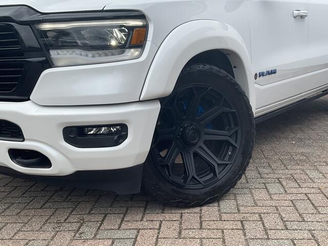 Dodge 1500 Ram 5.7 V8 4x4 Crew Cab Laramie Pano Trekhaak Leder Harman/Kardon Limited Night-Package!
