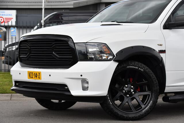 Dodge 1500 Ram 5.7 V8 4x4 Quad Cab 6'4 Camera, Cruise, 402pk, Automaat, Leder, Stoelverwarming, Trekhaak, Multimedia, Uniek!