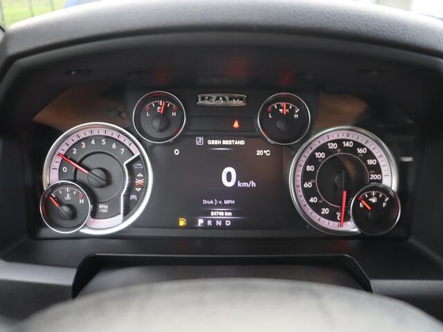 Dodge 1500 RAM SLT WARLOCK 4WD | Trekhaak | Parkeerhulp | Camera | Verwarming | Zeer nette auto!