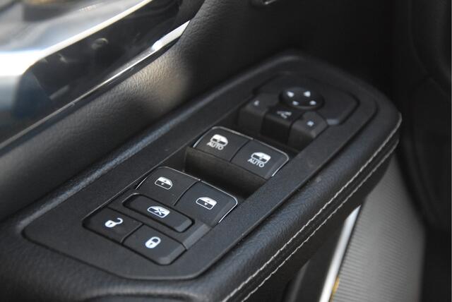Dodge 1500 RAM 3.0L SST S.O. Laramie Black
