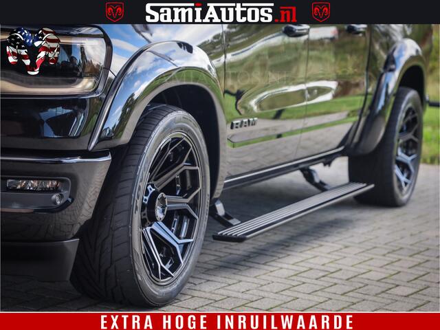 Dodge 1500 Ram HULK PACK | MEGA VOL | HEMI 5.7 V8 | HUD | WIDE BODY | LUCHTVERING | Comfortabele Dubbele Cabine DC met Royale 5 Zitplaatsen | 4x4 | LARAMIE NIGHT EDITION