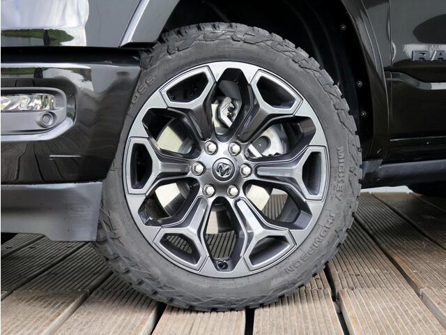 Dodge 1500 Ram 5.7 V8 4x4 Crew Cab Limited | LPG | Luchtvering | Pano-dak |