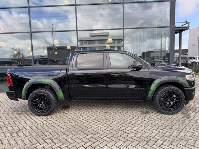 Dodge 1500 Ram Limited HULK Edition | 3 jaar garantie | Pano | Harman Kardon | 22" | Flares | Passenger screen