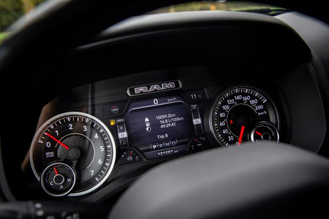 Dodge 1500 Ram 5.7 V8 4x4 Crew Cab Big Horn Dubbele gastank