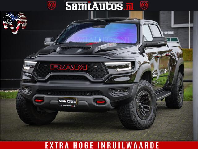 Dodge 1500 RAM TRX 702 PK 6.2 V8 | RED LINE | HELLCAT | RODE STIKSELS | BOM VOL | 4x4 Crew Cab | DUBBELE CABINE DC | 5 PERSOONS | DIAMOND BLACK PEARL | EERSTE EIGENAAR | TOP STAAT |