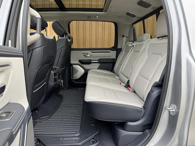 Dodge 1500 Ram 5.7 V8 4x4 Crew Cab Limited | Luchtvering | LPG | Harman/Kardon | Panoramadak | 22" Lichtmetaal | Stoelventilatie / verwarming | Stuurwielverwarming | 360° Camera | Spiegel Camera |