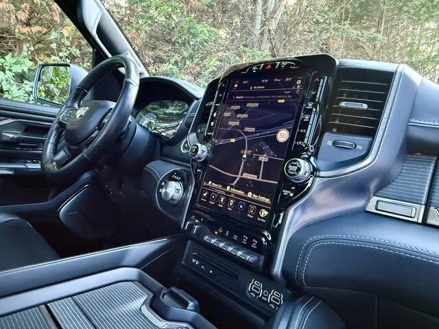 Dodge 1500 Ram 5.7 V8 HEMI Limited Edition I Pano I VOL!