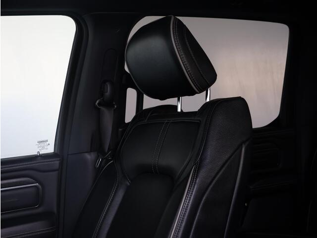 Dodge 1500 Ram 5.7 V8 4x4 Crew Cab Limited | Luchtvering | Rambox | LPG | Groot Navi