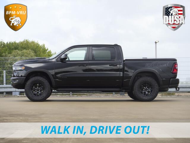 Dodge 1500 RAM | | Rebel | Night | 4x4 | Crew Cab | 3.0L Twin-turbo I6 | BPM-VRIJ | LPG | 10,2 inch Passenger Screen | Harman Kardon | Getoonde accessoires zijn verkrijgbaar tegen meerprijs