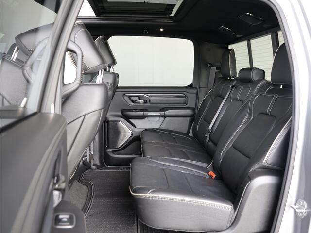 Dodge 1500 Ram 5.7 V8 4x4 Crew Cab Limited | Luchtvering | Panoramadak | Harman/Kardon |