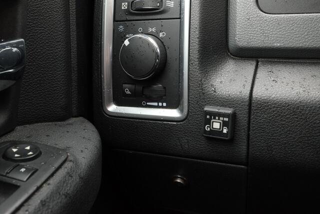 Dodge 1500 Ram 5.7 V8 4x4 Quad Cab 6'4 Sport Trekhaak