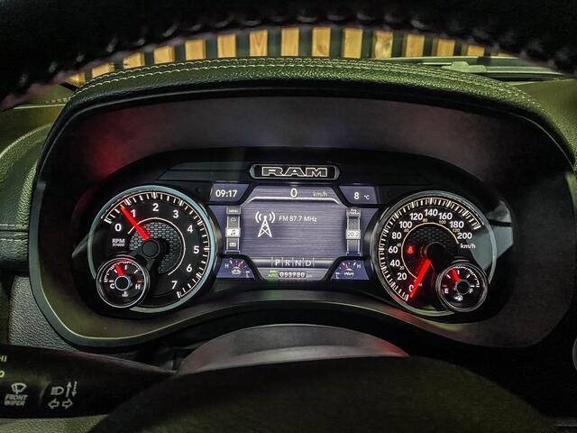 Dodge 1500 Ram 5.7 V8 402PK 4x4 Crew Cab Laramie | PANORAMADAK | BIG SCREEN | STOELVENTILATIE | STUURVERWARMING |