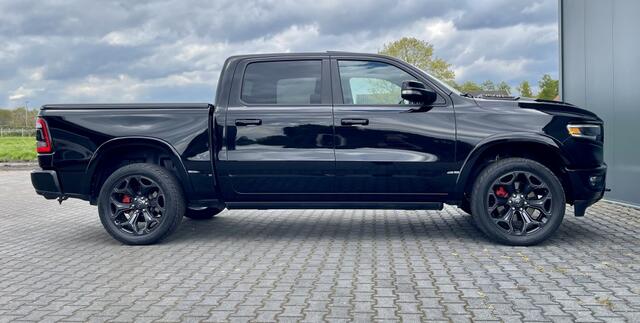 Dodge 1500 RAM LIMITED NIGHT 5.7 V8 4x4 PANO LUCHTVERING