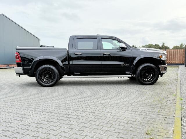 Dodge 1500 Ram 5.7 HEMI V8 4x4 LARAMIE WIDE BODY KMC WHEELS