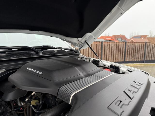 Dodge 1500 RAM 5.7 V8 4x4 HEMI LIMITED HARMAN/KARDON